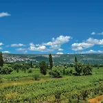 Three-bedroom In Casa vacanze