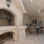 Three-bedroom In Casa vacanze *