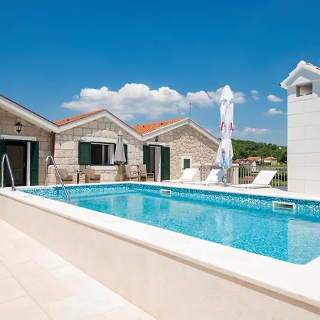 Nice In With Outdoor Swimming Pool Holiday home *